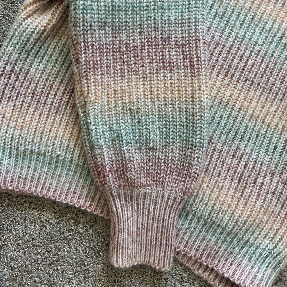 Universal Thread Sweater - Picture 5 of 6